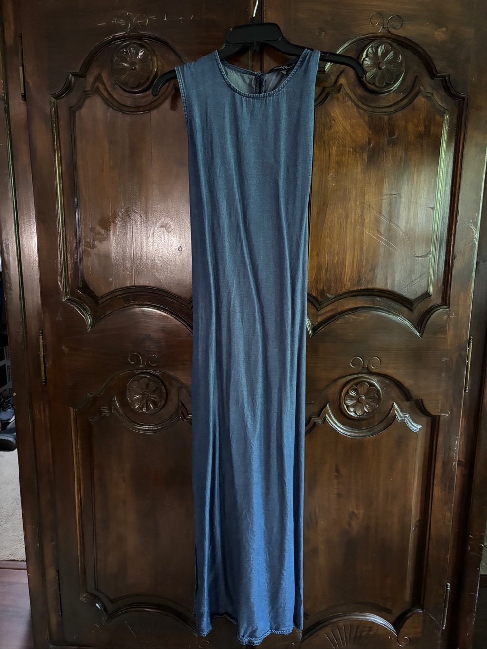 Velvet Heart Sleeveless Navy Maxi Dress